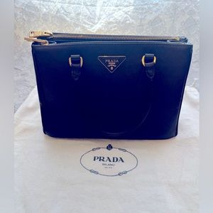 Like new Prada purse
